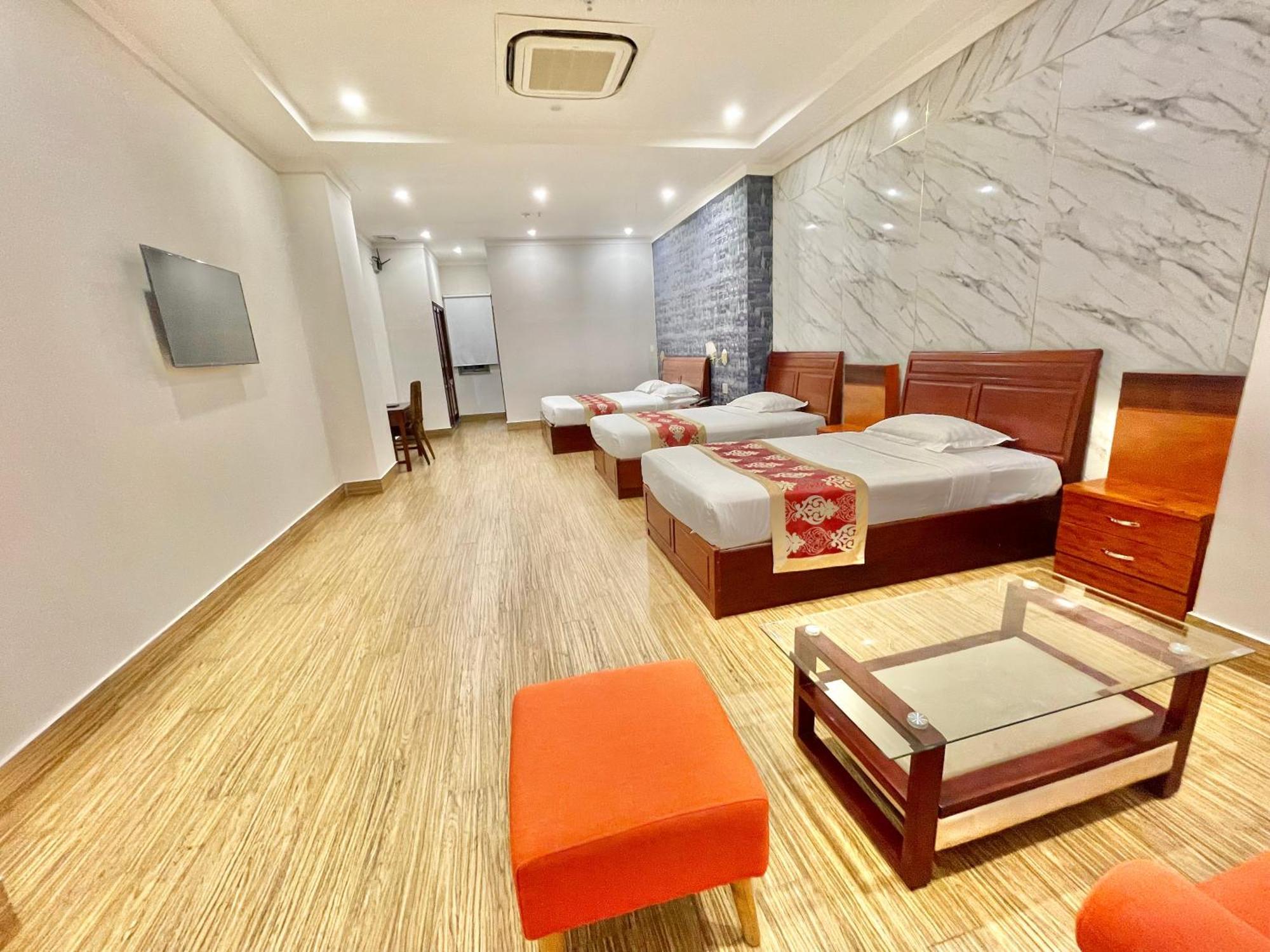 Long Bao Chau Hotel Thu Dau Mot Экстерьер фото