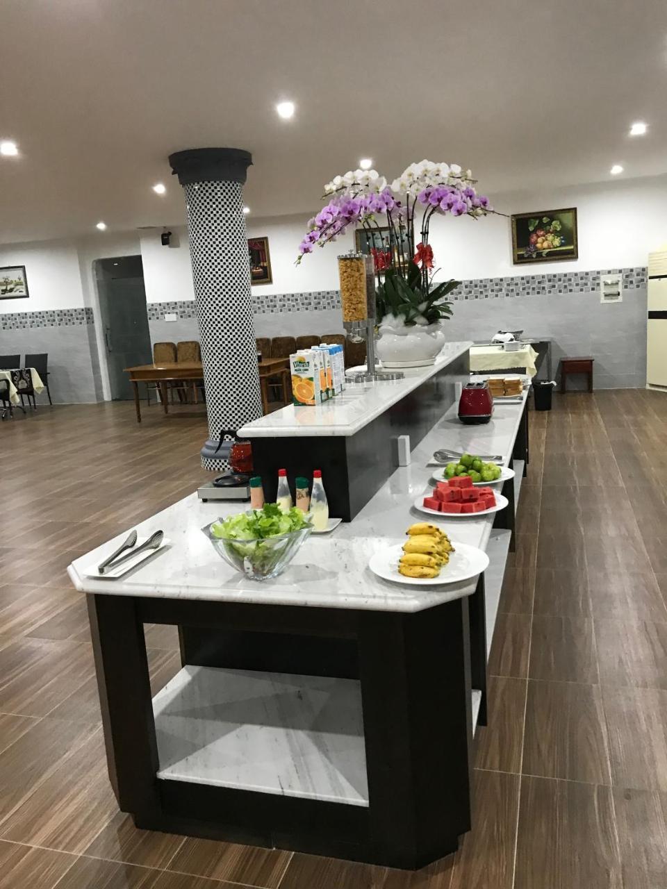 Long Bao Chau Hotel Thu Dau Mot Экстерьер фото