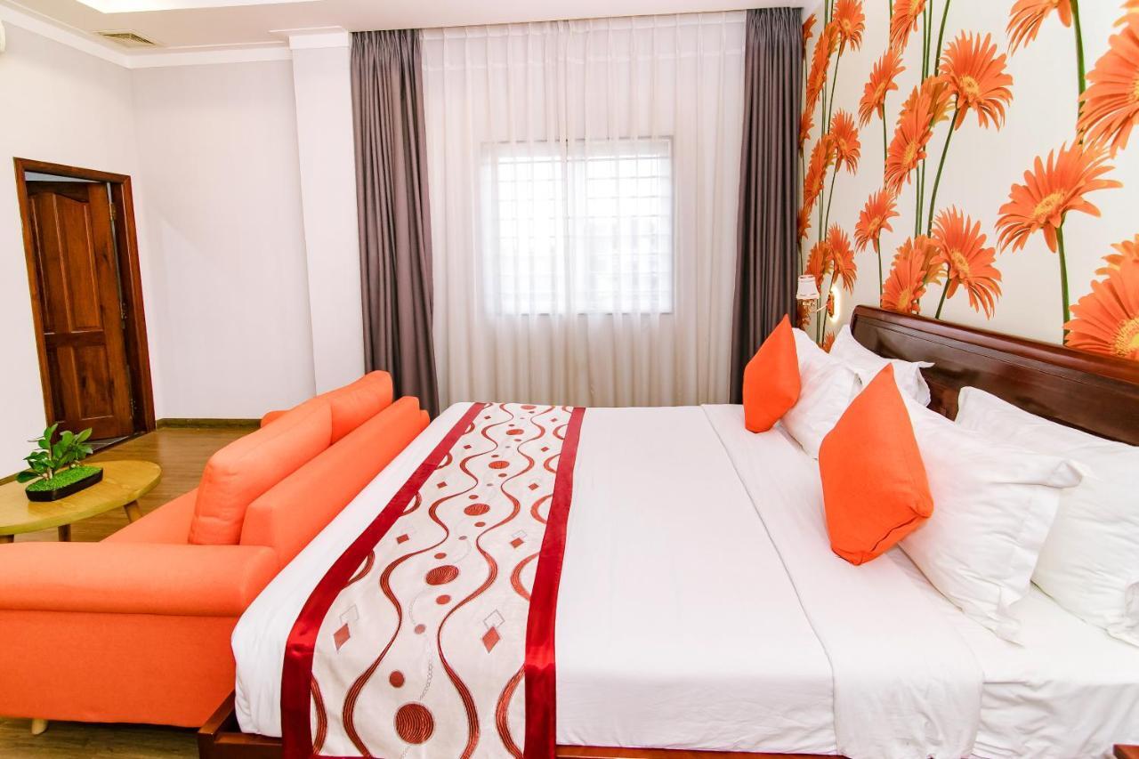 Long Bao Chau Hotel Thu Dau Mot Экстерьер фото
